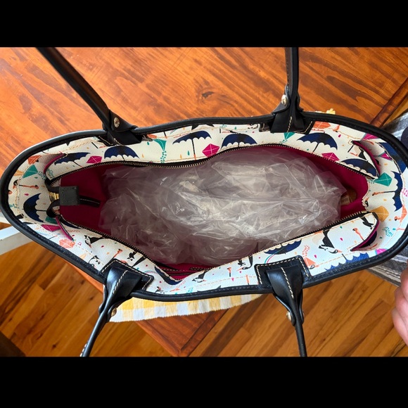 Disney Dooney & Bourke Mary Poppins Tote - Picture 4 of 6